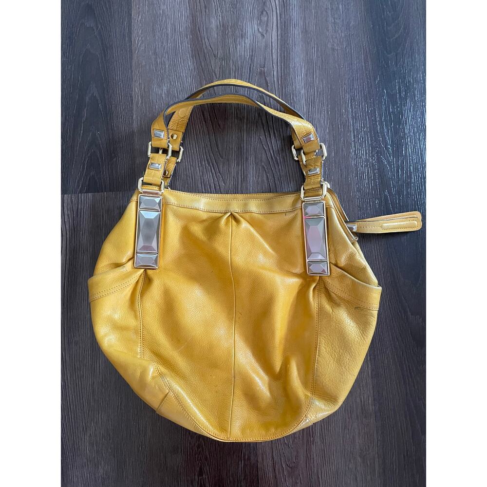 B. Makowsky Handbag